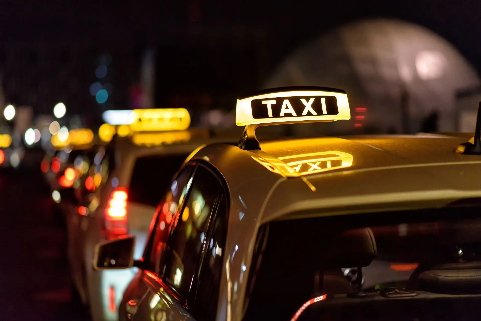 Best Taxi & Cab Service in Lucknow